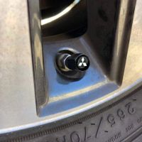 Καπάκια Βαλβίδων Αυτοκινήτου Με Μπρελόκ Mitsubishi Μαύρο 5 Τεμάχια