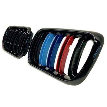Καρδιές Μάσκας Για Bmw 3 E36 96-99 M4 Look Με Διπλή Γρίλια Tri-color / Μαύρο Γυαλιστερό 2 Τεμάχια