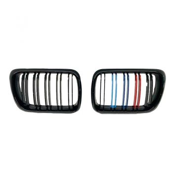 Καρδιές Μάσκας Για Bmw 3 E36 96-99 M4 Look Με Διπλή Γρίλια Tri-color / Μαύρο Γυαλιστερό 2 Τεμάχια
