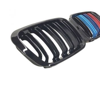 Καρδιές Μάσκας Για Bmw 3 E46 99-01 Sedan/Touring/Compact M4 Look Με Διπλή Γρίλια Tri-color / Μαύρο Γυαλιστερό 2 Τεμάχια