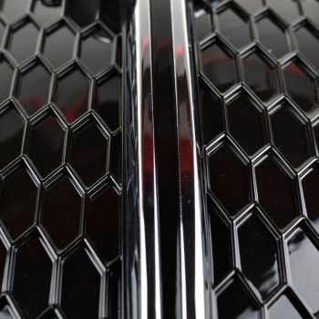 Δίχτυ Προφυλακτήρα Εμπρός Πλαινό Για Για Audi Q3 8U 11-15 RSQ3 Look Γυαλιστερό Μαύρο / Χρώμιο Αριστερό & Δεξί 2 Τεμάχια