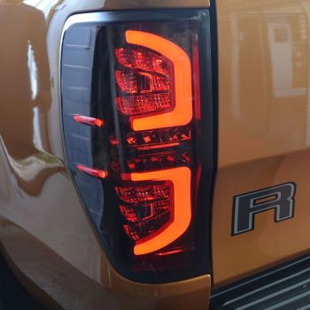 ΟΠΙΣΘΙΑ ΦΑΝΑΡΙΑ DYNAMIC LED DYNLED 850 FORD RANGER T6 2012+, T7 2017+ &amp; T8 2020+