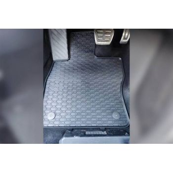 Λαστιχένια Πατάκια Geyer & Hosaja Για Audi A3 8V 2012-2020, Skoda Octavia III 2013-2019, Octavia IV 2020+, VW Passat B8 2014+, Golf Sportvan 2013-2020, Cupra Formentor 2020+ 4 Τεμάχια 815/4C