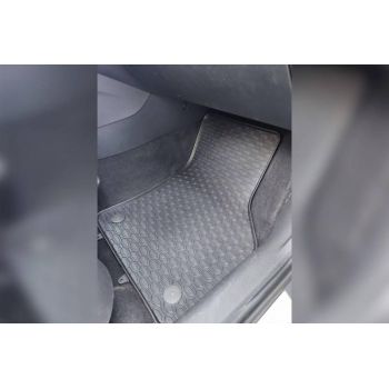 Λαστιχένια Πατάκια Geyer & Hosaja Για Audi A3 8V 2012-2020, Skoda Octavia III 2013-2019, Octavia IV 2020+, VW Passat B8 2014+, Golf Sportvan 2013-2020, Cupra Formentor 2020+ 4 Τεμάχια 815/4C