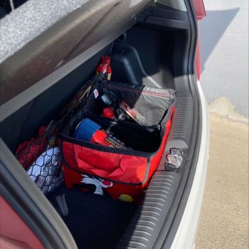 Θήκη Οργάνωσης Πορτ-Παγκάζ Αυτοκινήτου Πτυσσόμενη Με Φερμουάρ Και Τσέπες Looney Tunes Sylvester & Tweety 30x39x24cm Κόκκινη