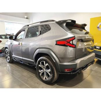 Πλαινά Μασπιέ Πρόσθετα Για Dacia Duster Mk3 2024+ 4x4 / 4x2 Γυαλιστερό Μαύρο Από Abs Πλαστικό 2 Τεμάχια